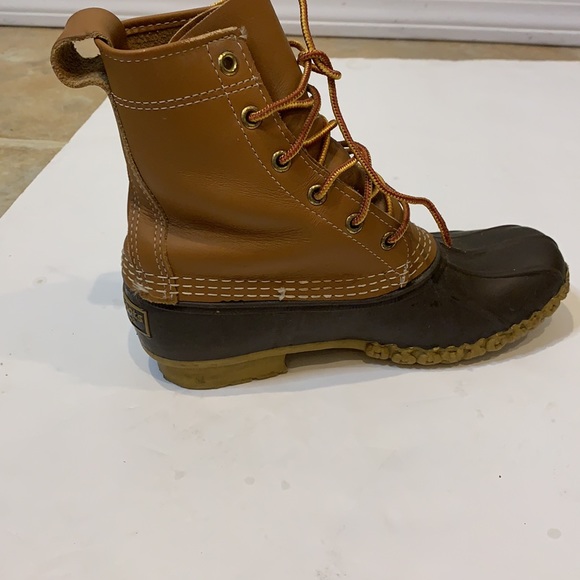 L.L Bean Classic & Original Women’s Bean Boot - Duck Boot - Picture 7 of 8